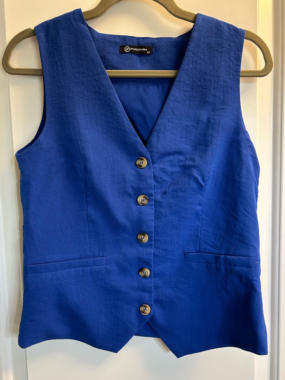 Women's Button-Front Linen Vest